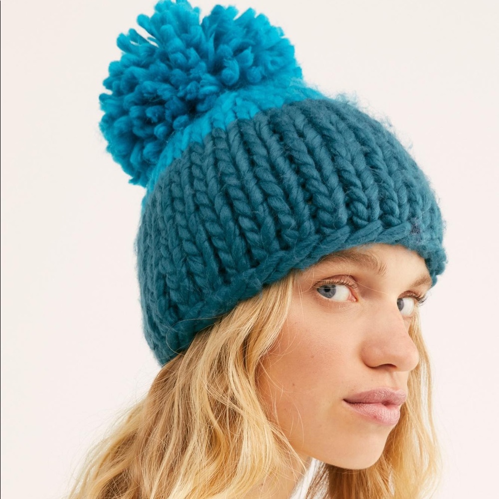 NWOT Free People Cozy Up Color Block Pom Beanie